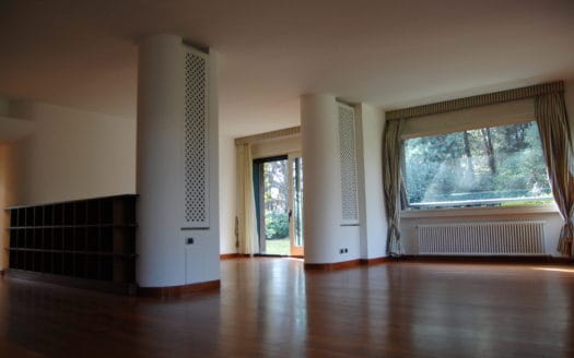 On sale beautifull villa with a large garden