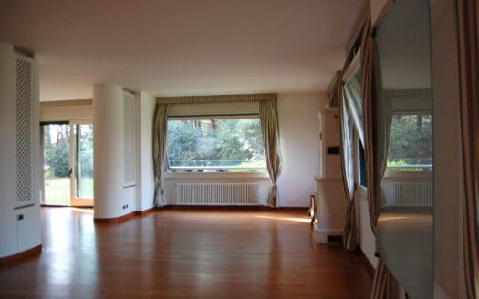 On sale beautifull villa with a large garden