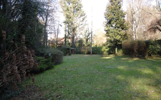 On sale beautifull villa with a large garden