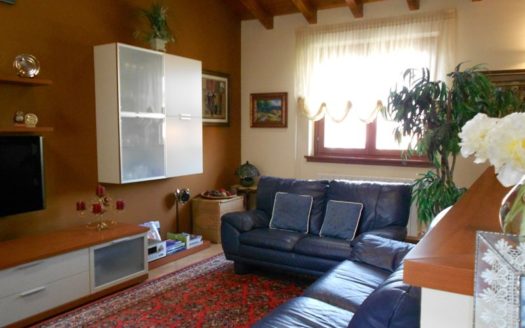 On sale apartment on two levels