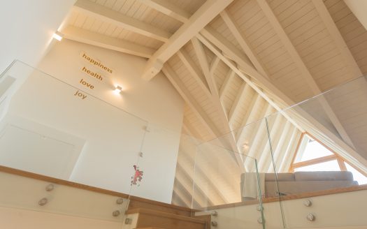 Wonderful single villa for sale in Merate.