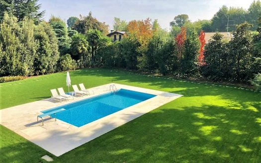 Villa with swimming pool for sale in Lesmo