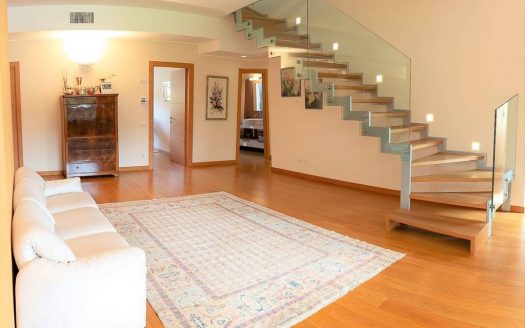 Villa with swimming pool for sale in Lesmo