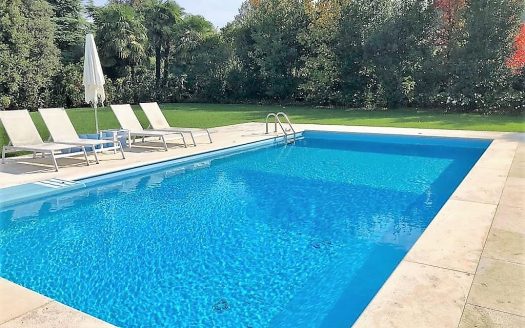 Villa with swimming pool for sale in Lesmo