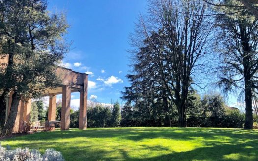 Villa with swimming pool for sale in Lesmo