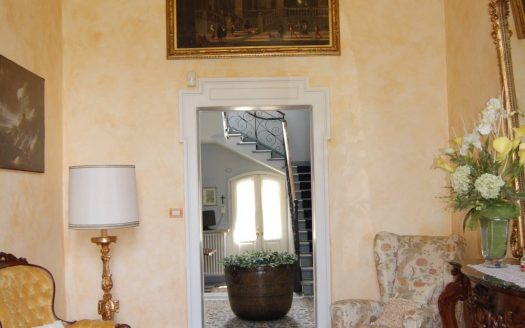 Merate incantevole villa singola in stile liberty