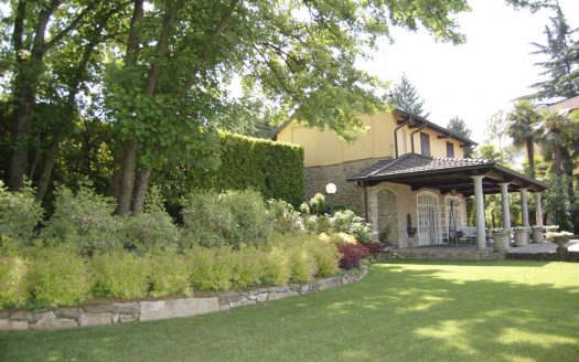 Merate incantevole villa singola in stile liberty