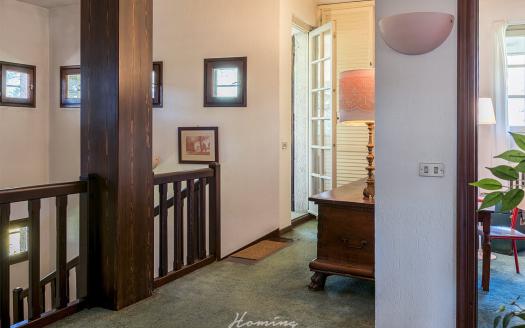 Casatenovo, Ampia Villa in Vendita con Possibilità di Ristrutturazione Inclusa