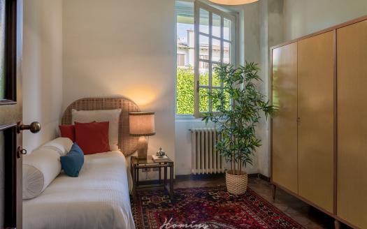 Casatenovo, Ampia Villa in Vendita con Possibilità di Ristrutturazione Inclusa