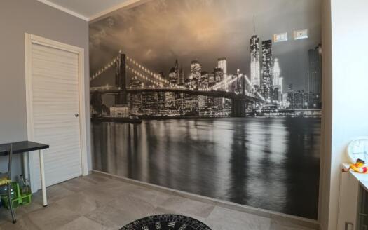 Trilocale ristrutturato a Lecco: comfort e posizione strategica