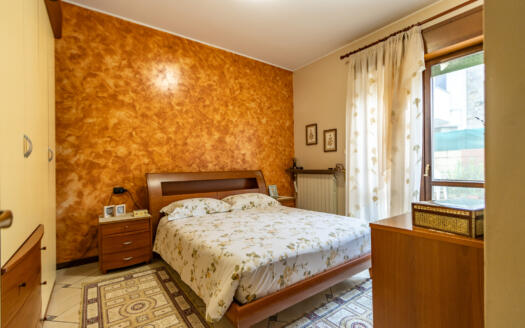 Quadrilocale con taverna e spazi esterni a Roncello