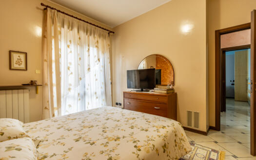 Quadrilocale con taverna e spazi esterni a Roncello