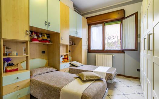 Quadrilocale con taverna e spazi esterni a Roncello