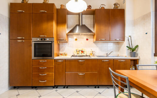 Quadrilocale con taverna e spazi esterni a Roncello