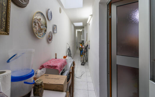 Quadrilocale con taverna e spazi esterni a Roncello