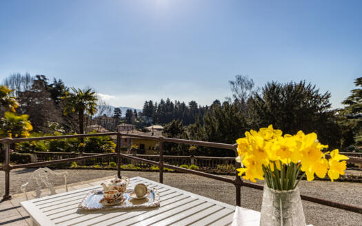 Villa di Prestigio in Vendita vicino a Como