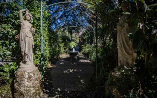 Villa di Prestigio in Vendita vicino a Como