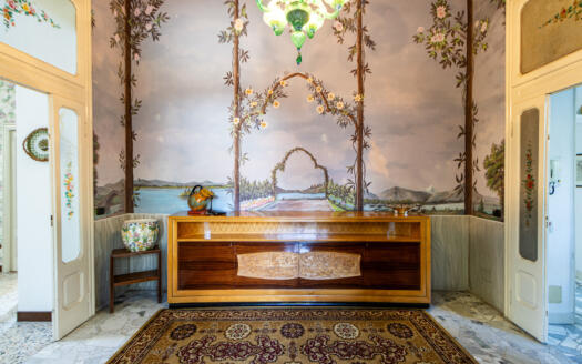 Villa di Prestigio in Vendita vicino a Como