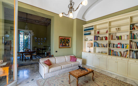 Villa di Prestigio in Vendita vicino a Como