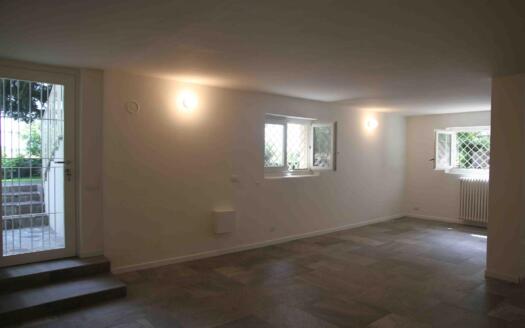 Villa indipendente in affitto a Usmate