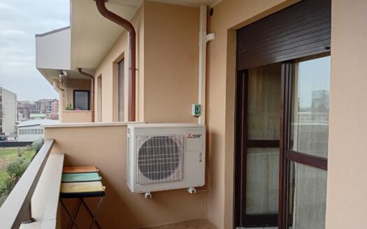 Attico in affitto ad Arcore, su due livelli con terrazzi e ascensore privato, in residence signorile