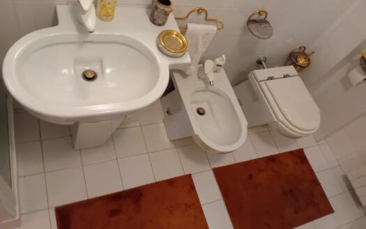 Attico in affitto ad Arcore, su due livelli con terrazzi e ascensore privato, in residence signorile