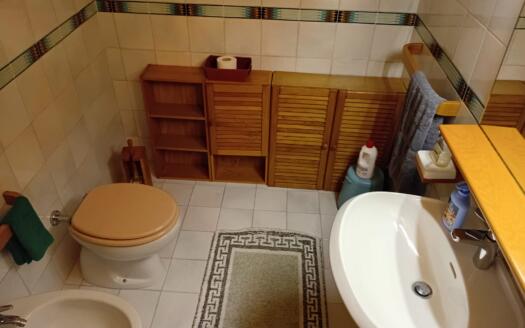 Attico in affitto ad Arcore, su due livelli con terrazzi e ascensore privato, in residence signorile