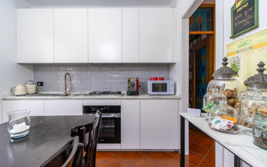 Porzione di villa bifamiliare con giardino in vendita ad Arcore