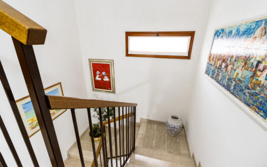 Porzione di villa bifamiliare con giardino in vendita ad Arcore