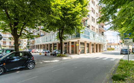 Bilocale con cucina abitabile e balcone nel cuore di Vimercate