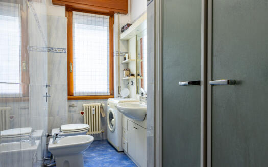 Bilocale con cucina abitabile e balcone nel cuore di Vimercate