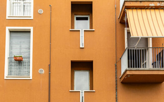 Bilocale in vendita a Lecco Maggianico, ampio e ristrutturato con box doppio